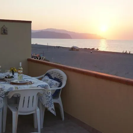 In Marchesana Mit Terrasse, Grill Und Garten Apartment