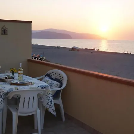 In Marchesana Mit Terrasse, Grill Und Garten Terme Vigliatore
