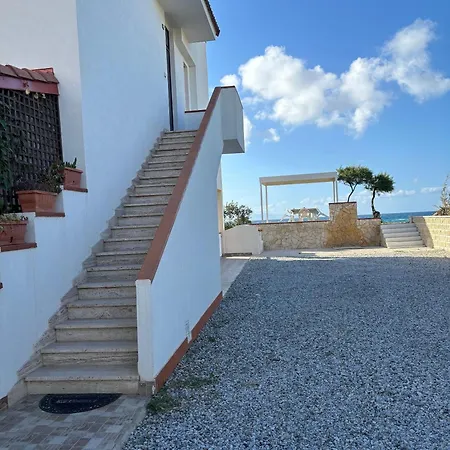 In Marchesana Mit Terrasse, Grill Und Garten Terme Vigliatore